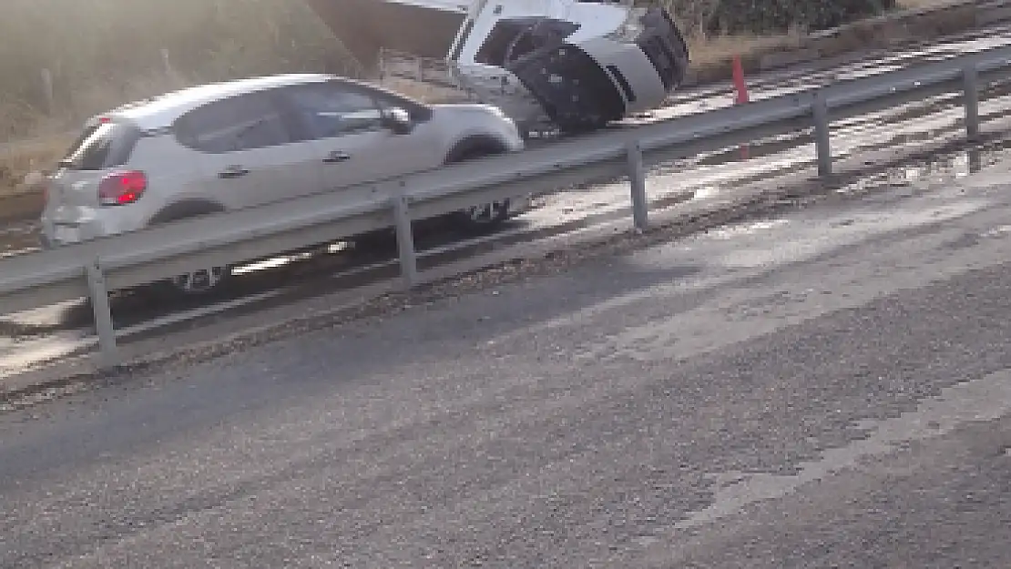 Kamyon Takla Atıp Devrildi, 1 Yaralı