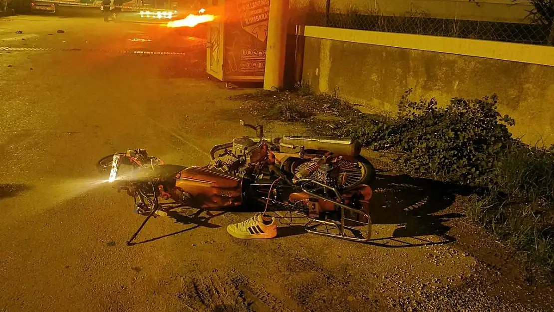 Kamyonetle Motosiklet Çarpıştığı Kazada 1 Kişi Hayatını Kaybetti