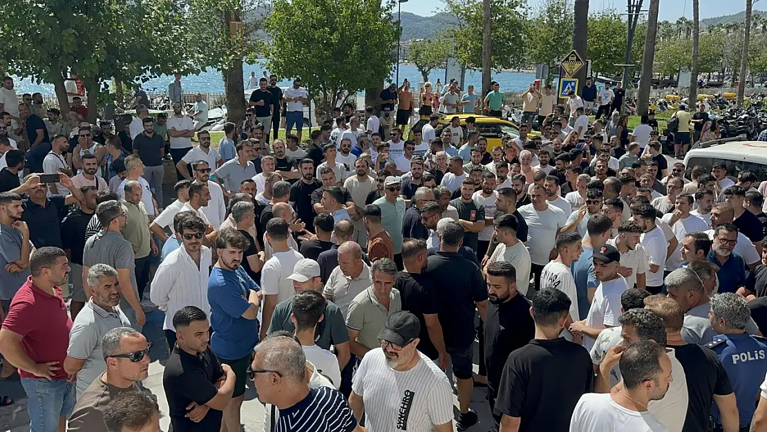 Kapalıçarşı esnafı kesilen cezaları protesto etti