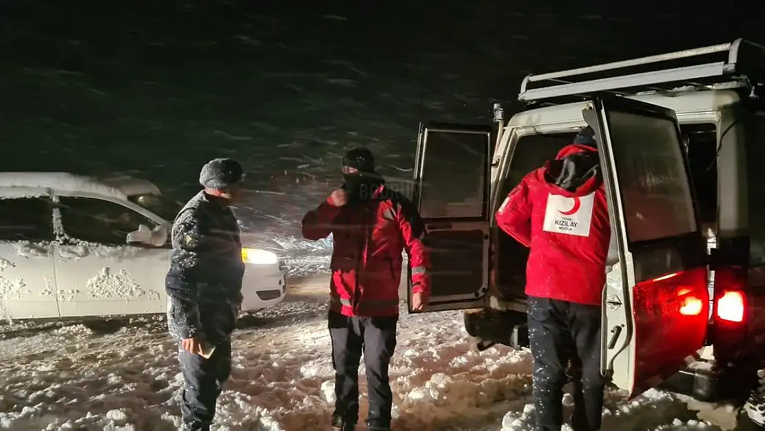 Kar Sebebi ile Mahsur Kalanlara Kumanya Dağıtıldı