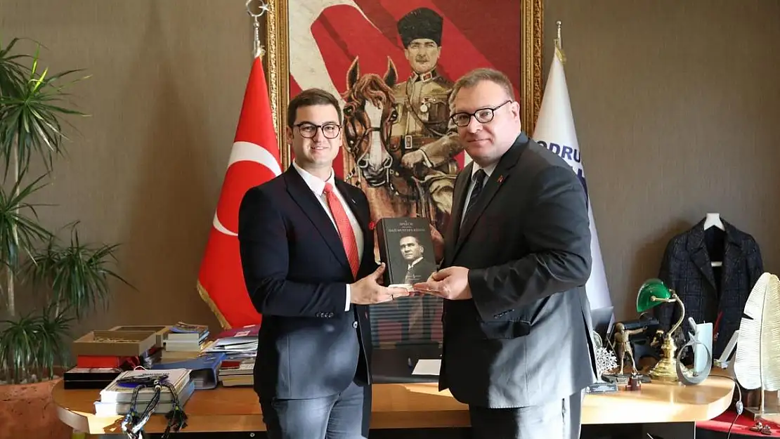 Karadağ Büyükelçisi'nden Belediye'ye Ziyaret