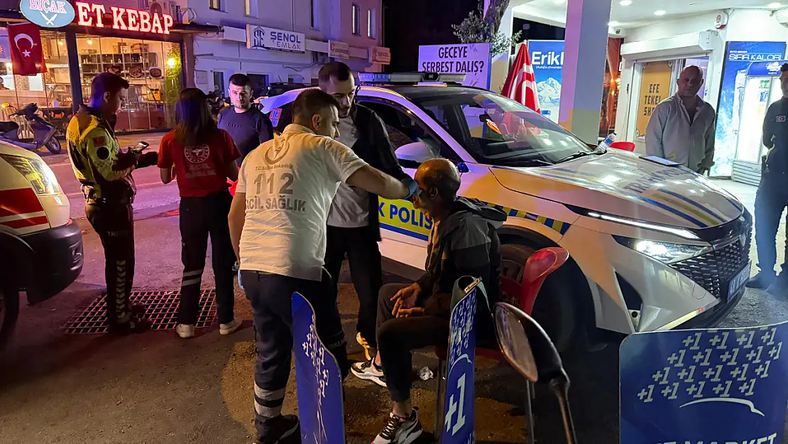 Kasiste savrulan araç kaldırıma çıktı sürücü hastaneyi reddetti