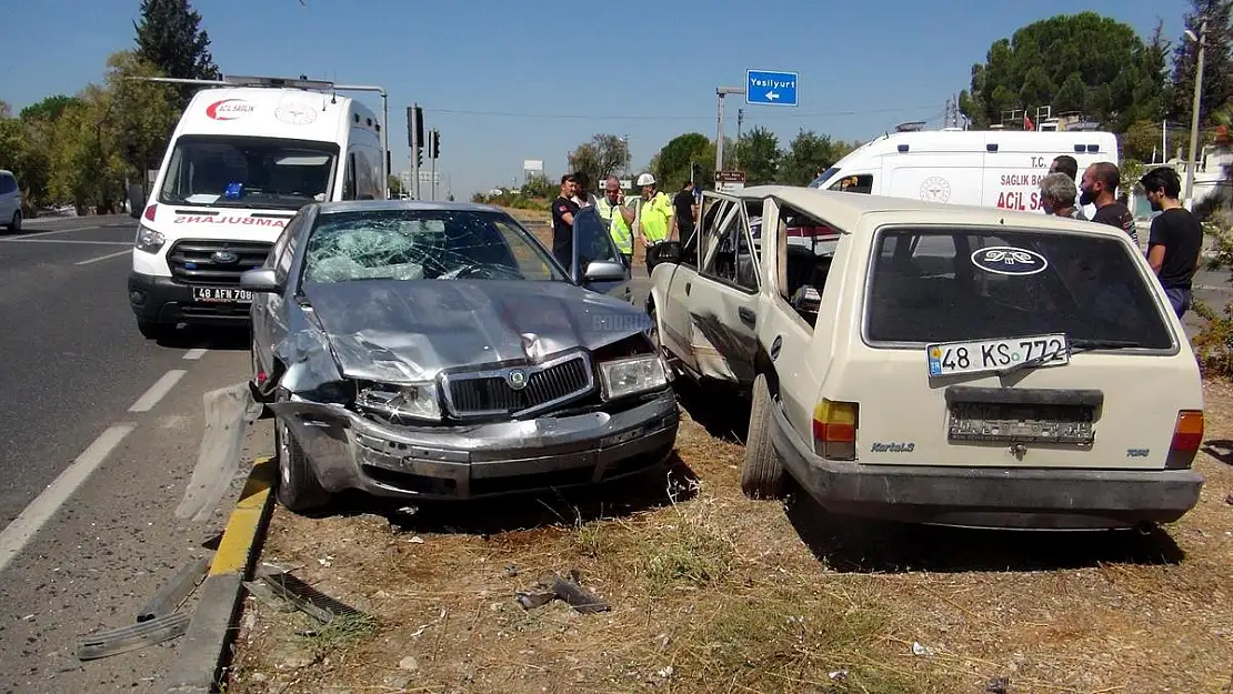 Kavşakta Meydana Gelen Kazada 7 Kişi Yaralandı