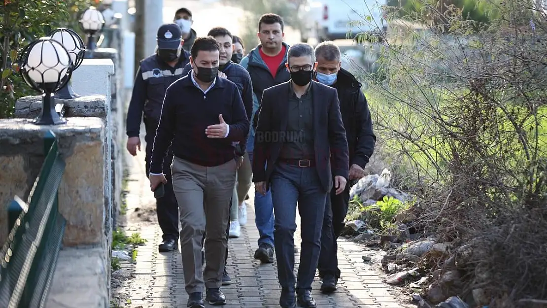 KAYMAKAM BAYAR VE BAŞKAN ARAS KARAOVA'DA ÇALIŞMALARI YERİNDE İNCELEDİ