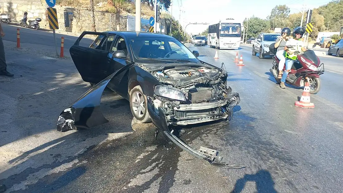 Kırmızı Işık İhlali Yapan Tanker Otomobili Hurdaya Çevirdi