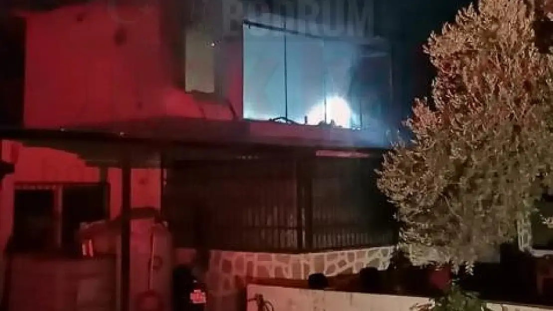 Kızılağaçta Bir Ev'de Çıkan Yangında 2 Kişi Yaralandı