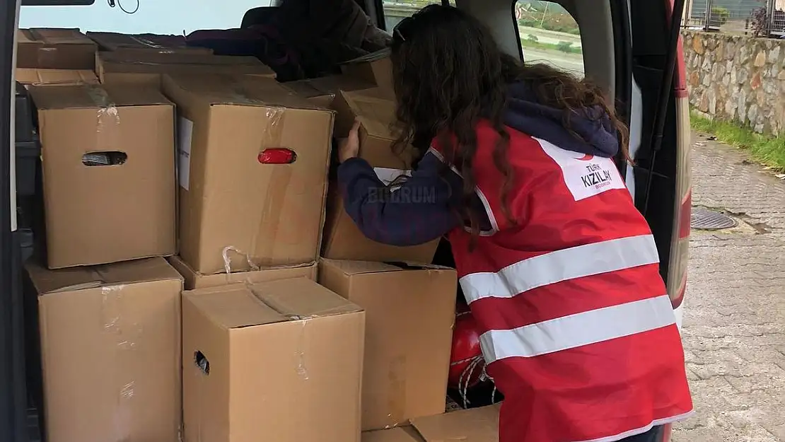 Kızılay Bodrum'dan İhtiyaç Sahibi Ailelere Gıda Yardımı