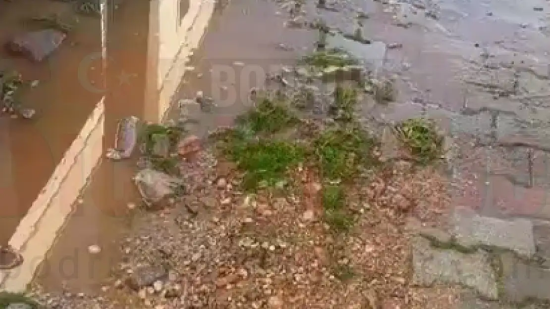 Konacık'ta Su Hattı Patladı