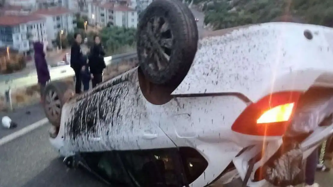 'Kontrolden Çıkan Otomobil Takla Attı: Sürücü Yaralandı