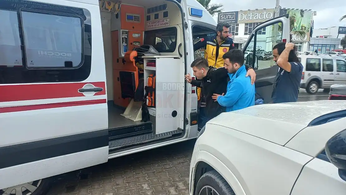 KONTROLSÜZ DÖNEN ARAÇ SÜRÜCÜYÜ YARALADI