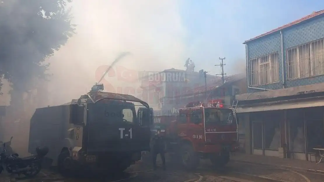 Korkutan Yangın: 13 İş Yeri Zarar Gördü
