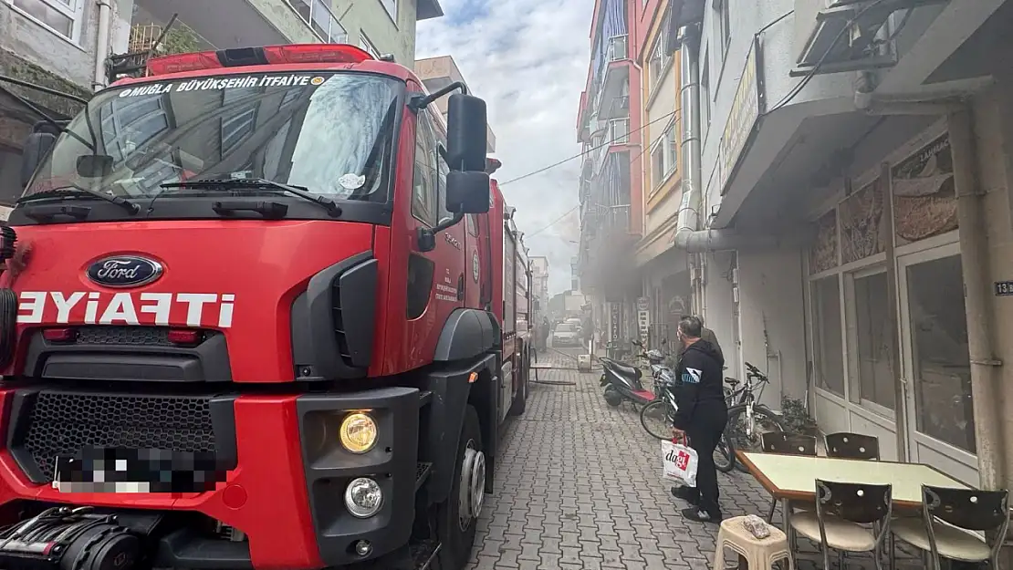 Kuaförde çıkan yangın hızla söndürüldü