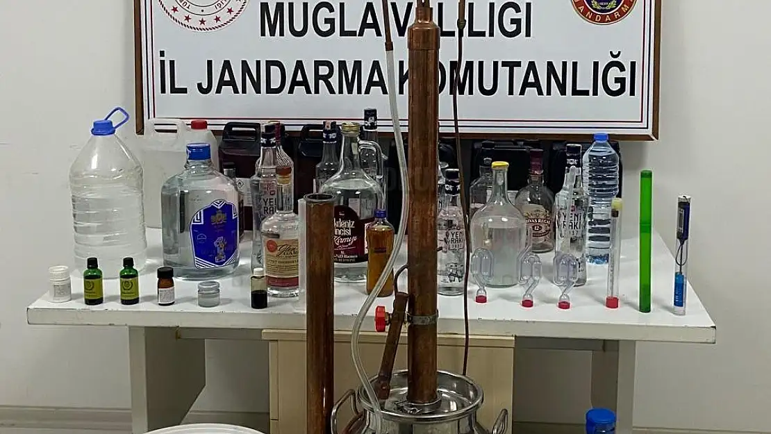 Litrelerce Kaçak İçki Yapıp Satan 2 Şüpheli Yakalandı