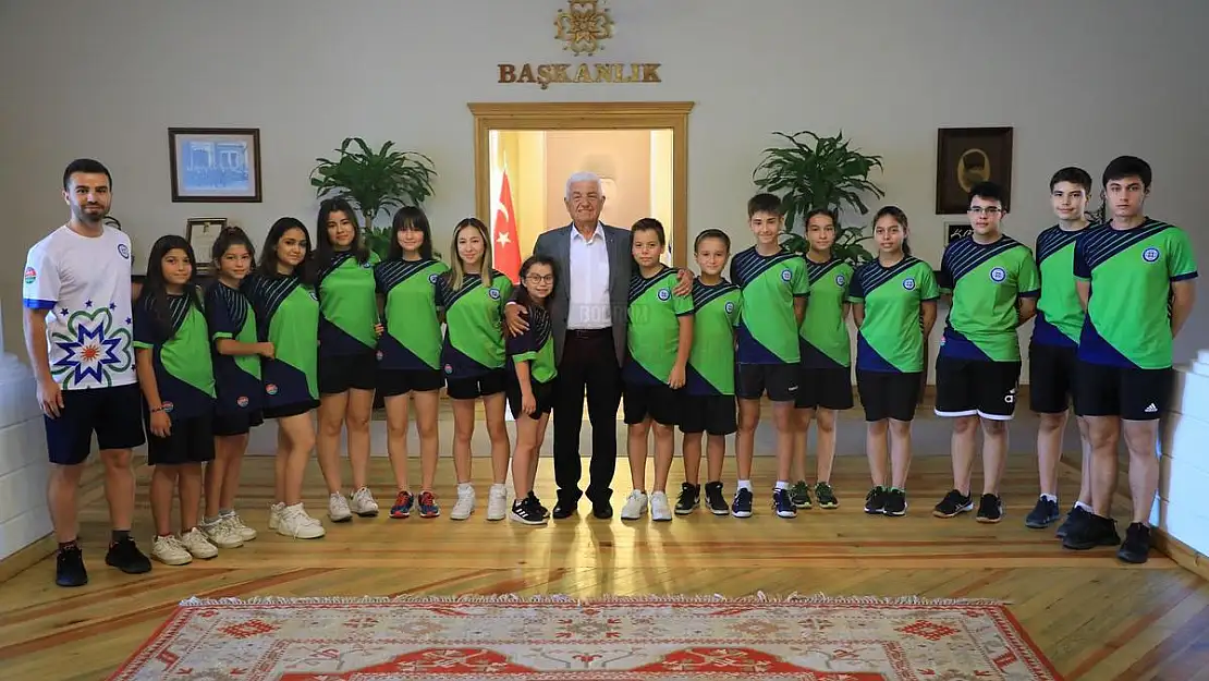 Masa Tenisi Sporcularından Başkan Gürün'e Ziyaret