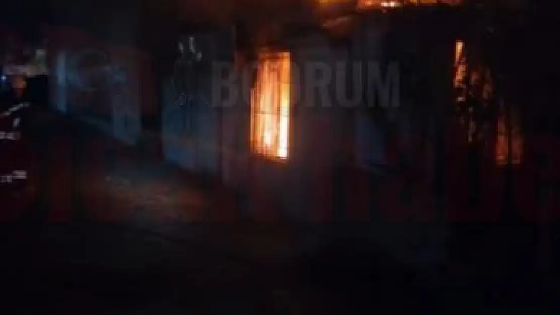 Milas Gençlik ve Spor Kulübü binası kundaklandı.
