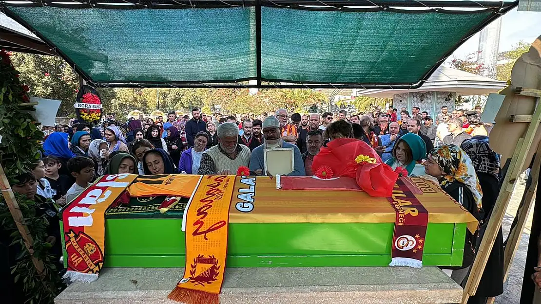 Minik Yiğit Gözyaşları İçinde Toprağa Verildi