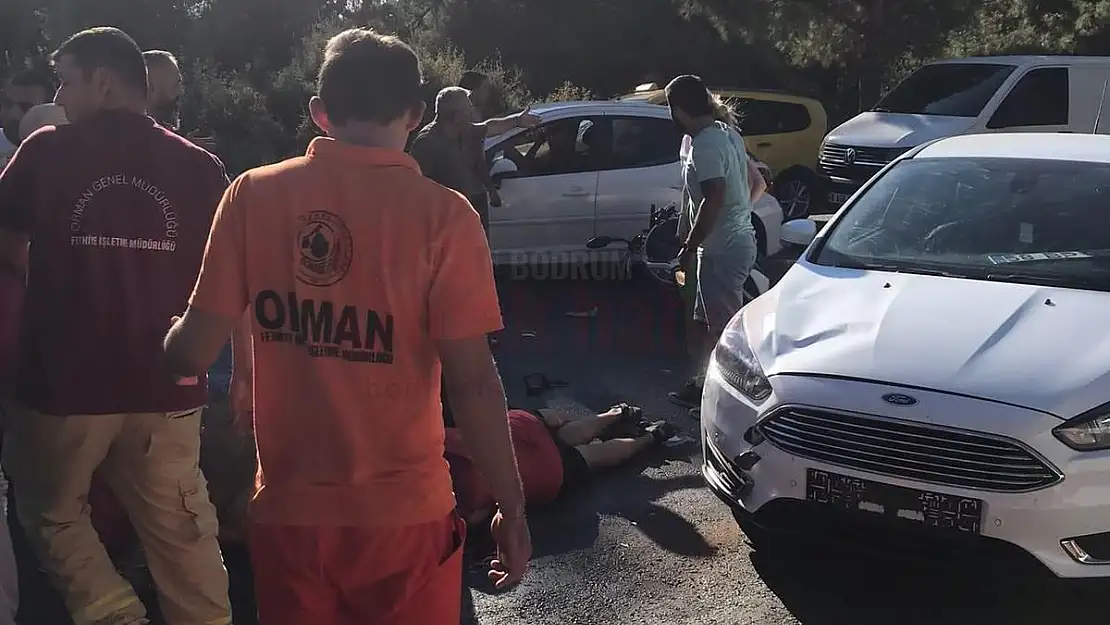 Motosiklet ile Otomobil Çarpıştığı Kazada 1 Kişi Öldü, 2 Kişi Yaralandı