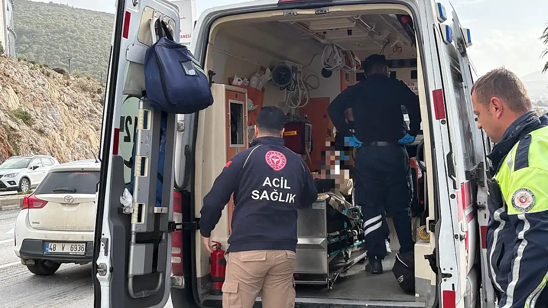 Motosikletin çarptığı yaya yaralandı