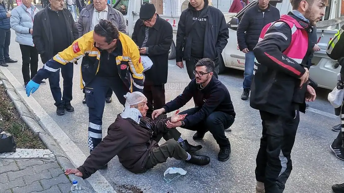 Motosikletin Çarptığı Yaya Yaralandı