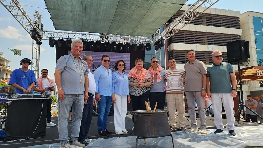 Muğla'da Geleneksel Düğün Kültürü Festivali Renkli Görüntülere Sahne Oldu