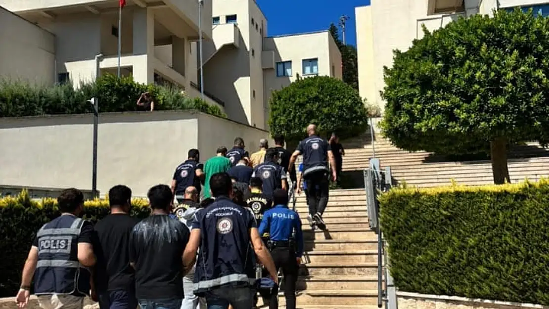 Muğla polisi ve Sahil Güvenlik'ten ortak operasyon