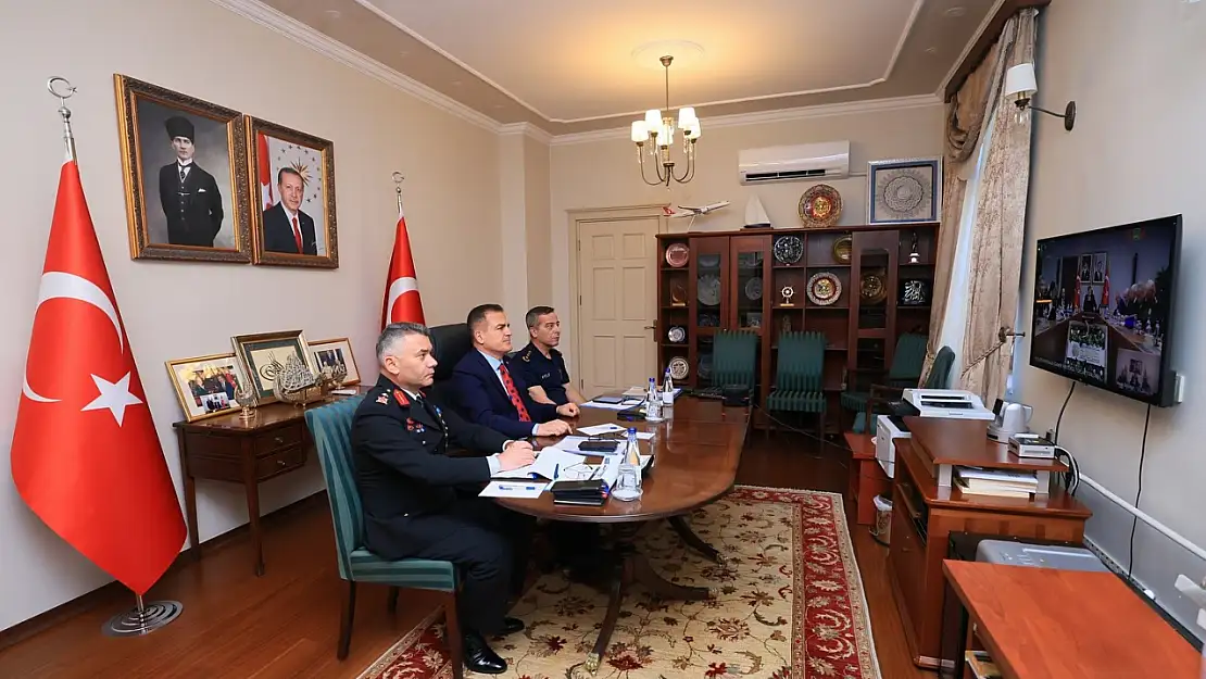 Muğla Valisi Akbıyık, asayiş ve güvenlik toplantısına katıldı