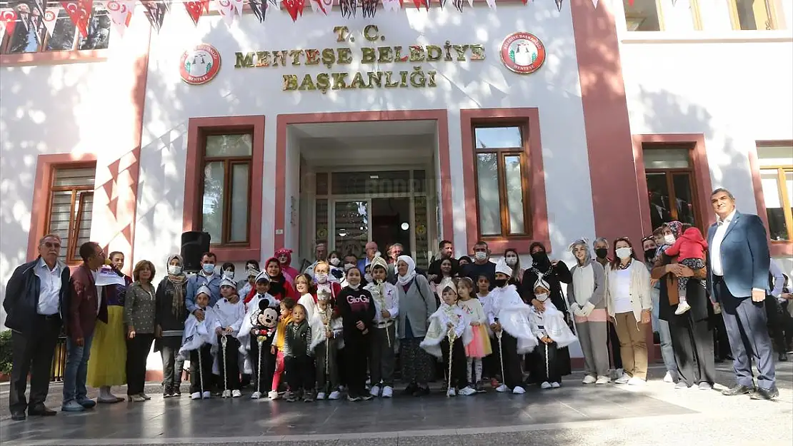 Muğla'da Menteşe Kültür ve Sanat Şenliği kapsamında sünnet şöleni düzenlendi
