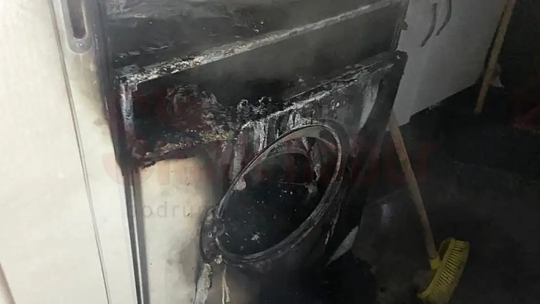 Mumcularda  Çıkan Yangın Maddi Hasarla Atlatıldı
