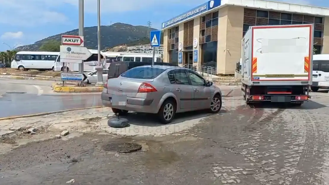 MUSKİ'nin Önünden Foseptik Akıyor Yine mi Suçlu DSİ Sayın Müdür