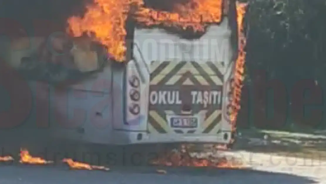 OKUL SERVİSİ BİR ANDA ALEV TOPUNA DÖNDÜ