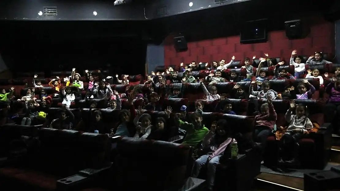 Ördeklerin Göçü ve Atatürk 2 Filmi Öğrencilerle Buluştu