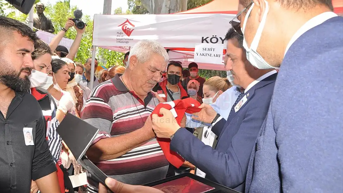Orman yangınında hayatını kaybeden orman işçisinin cenazesi toprağa verildi