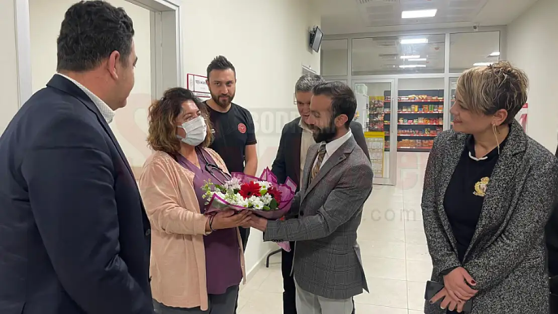 Osman Gökmen Yılbaşında Çalışan Personellerin Yeni Yıllarını Kutladı