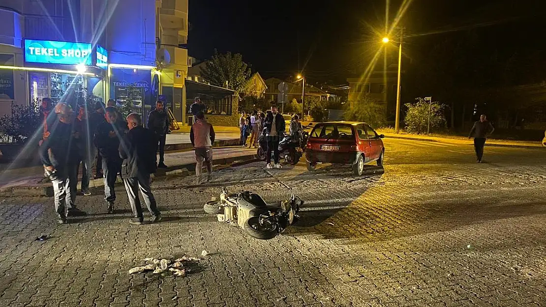 Otomobil ile Çarpışan Motosikletin Sürücüsü Yaralandı