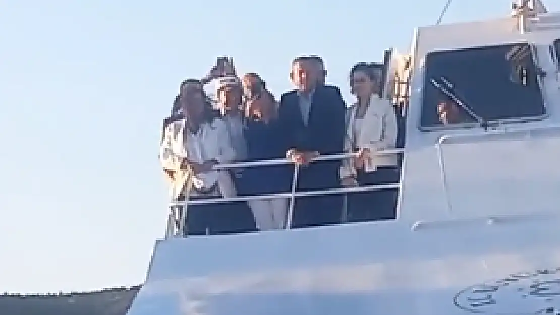 Özgür Özer Deniz Otobüsünün Didim'den Bodrum'a İlk Seferine Katıldı