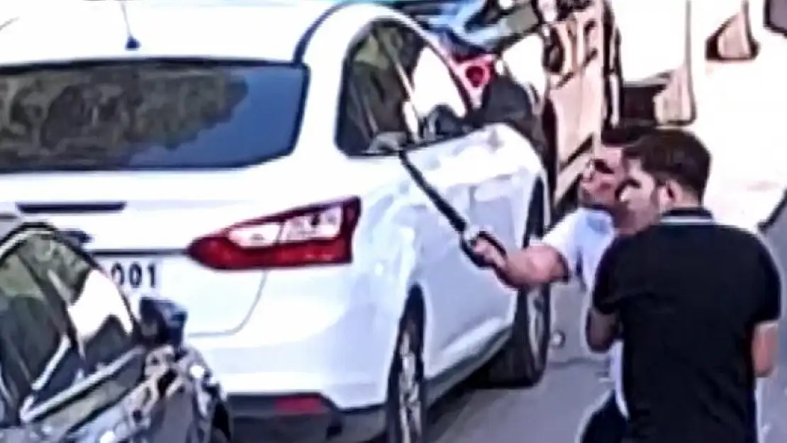 Palalı Kavga Cep Telefonu Kameralarına Yansıdı