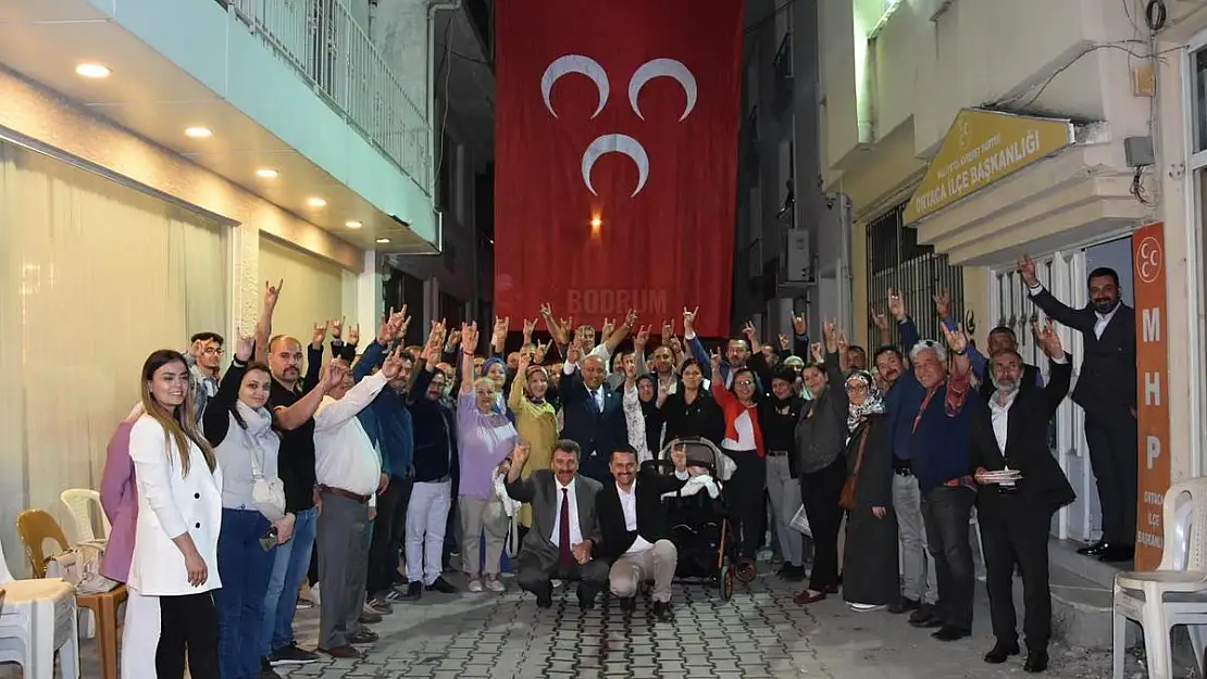 Partilerinden İstifa Ederek MHP'ye Katıldılar