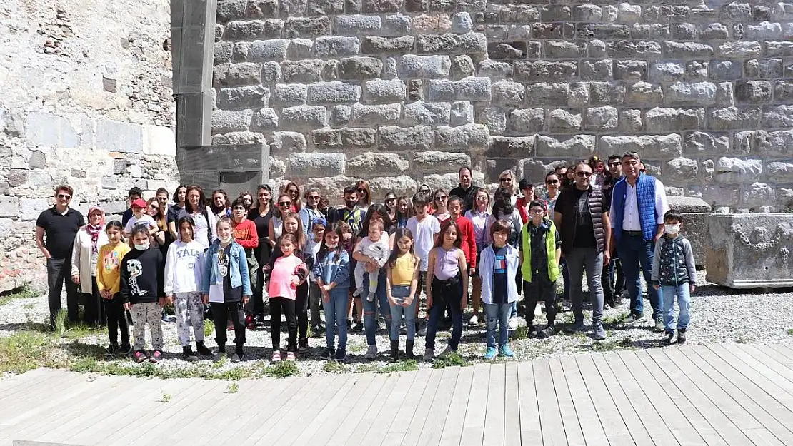 Polis Haftası Kutlamalarına Aileleri ile Birlikte Katıldılar