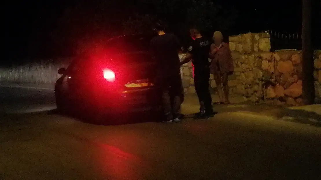 Pompalı tüfek ile havaya ateş açtı !