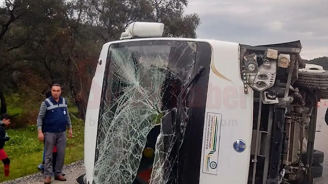 Sporcuları taşıyan minibüs devrildi 8 çocuk yaralandı...