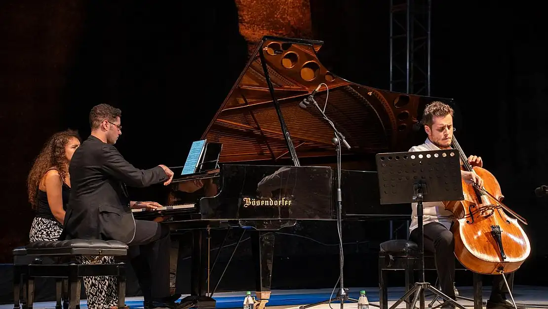 Poyraz Baltacıgil & Cem Esen ikilisi Gümüşlük'te Festivalin Konuğu Oldu