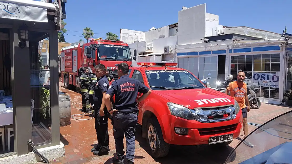 Sahilde bulunan iki işletmede yangın çıktı