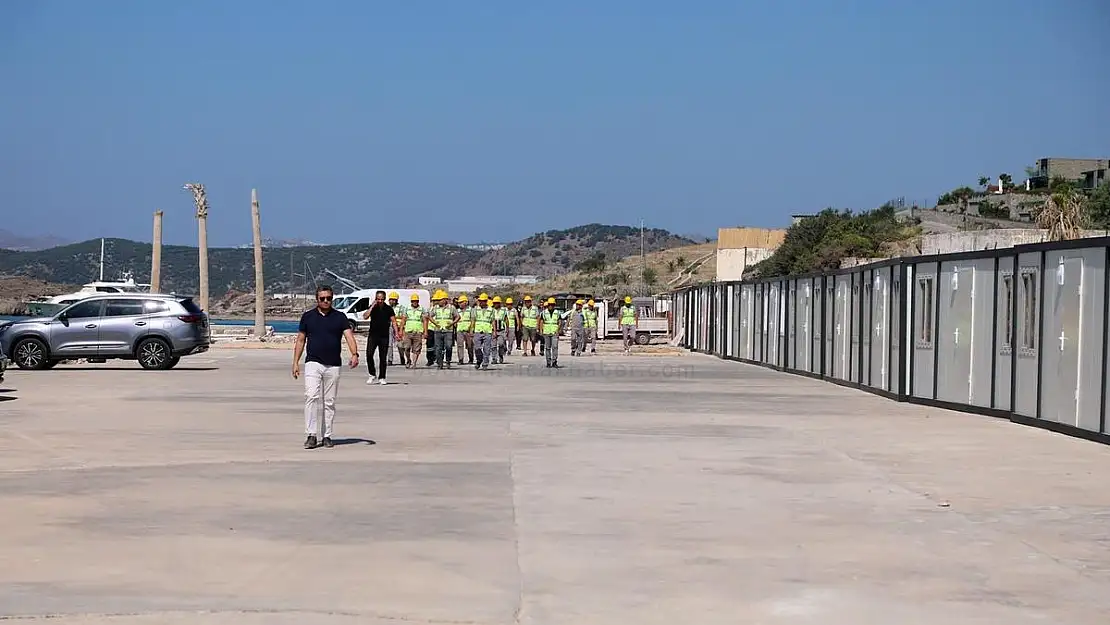 Sahildeki Konteynerler Belediye Ekiplerince Kaldırıldı