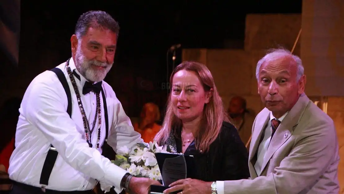 Sanat Güneşi, Konserle Anıldı
