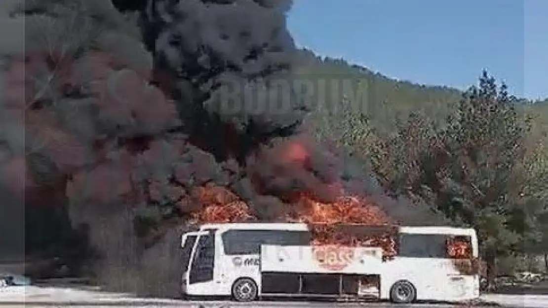 Seyir Halindeki Otobüs Alev Alev Yandı, Facianın Eşiğinden Dönüldü