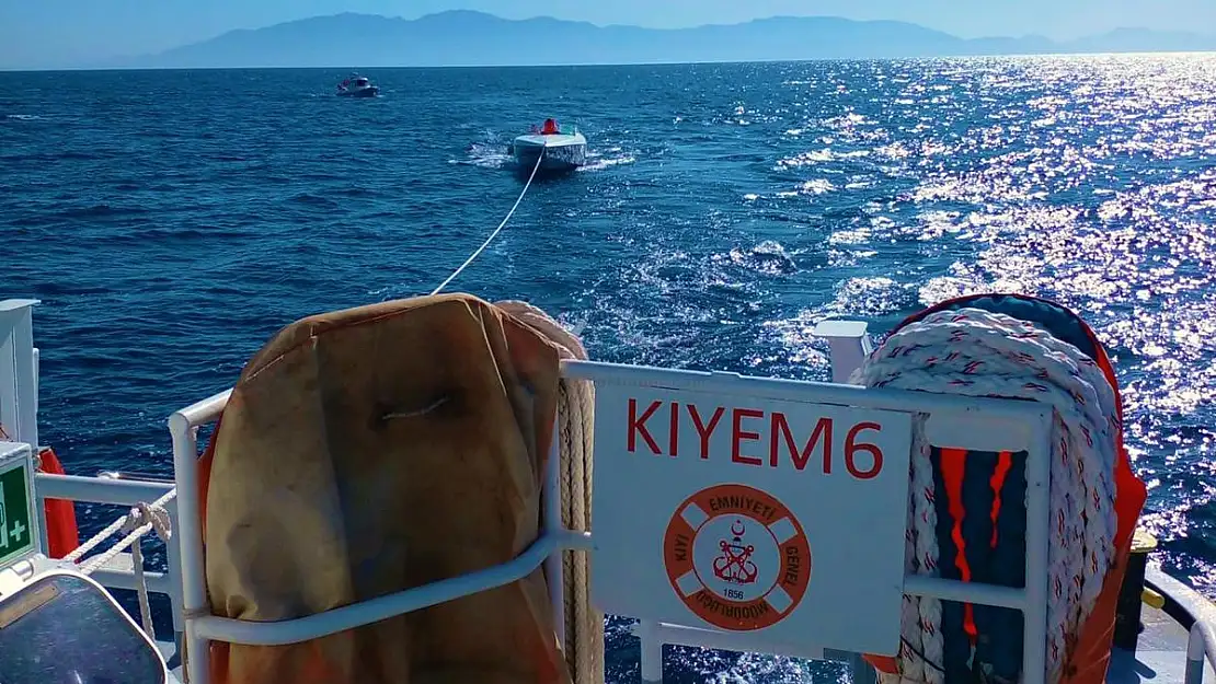 Sürüklenen Tekneyi KIYEM Ekipleri Kurtardı