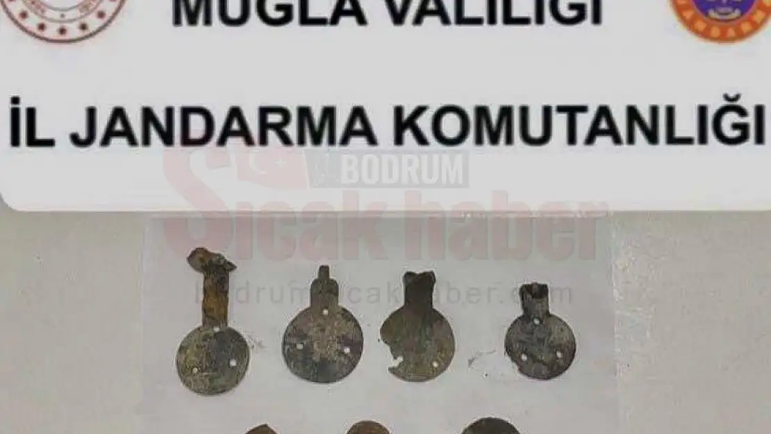 TARİHİ ESERLERİ SATARKEN YAKALANDILAR