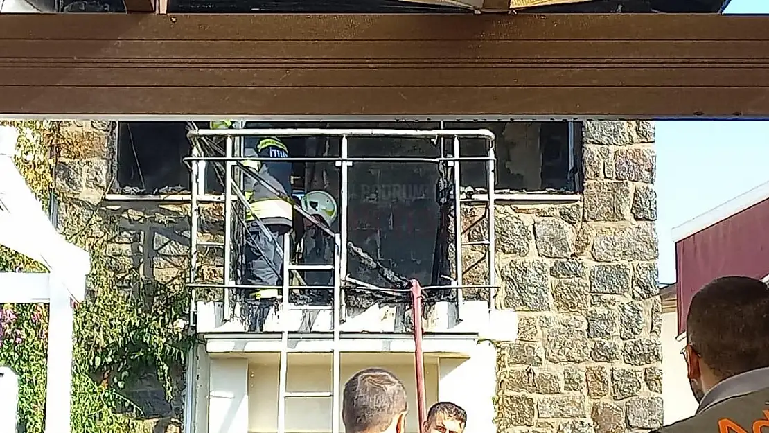 Tatilciler Yangında Korku Dolu Anlar Yaşadı
