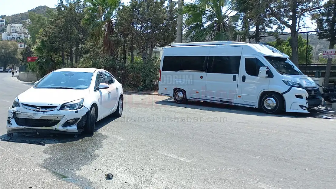 Tek Gözü Kapalı Sürücü Ortalığı Savaş Alanına Çevirdi, Kazada 1'i Çocuk 3 Kişi Yaralandı