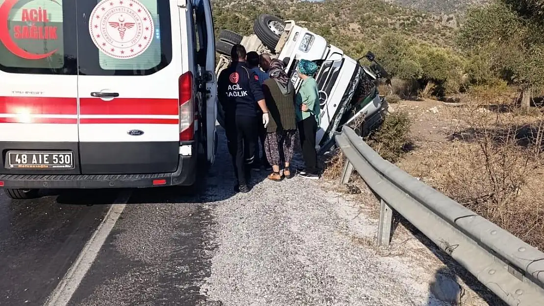 Tır Devrildi: 1 Yaralı